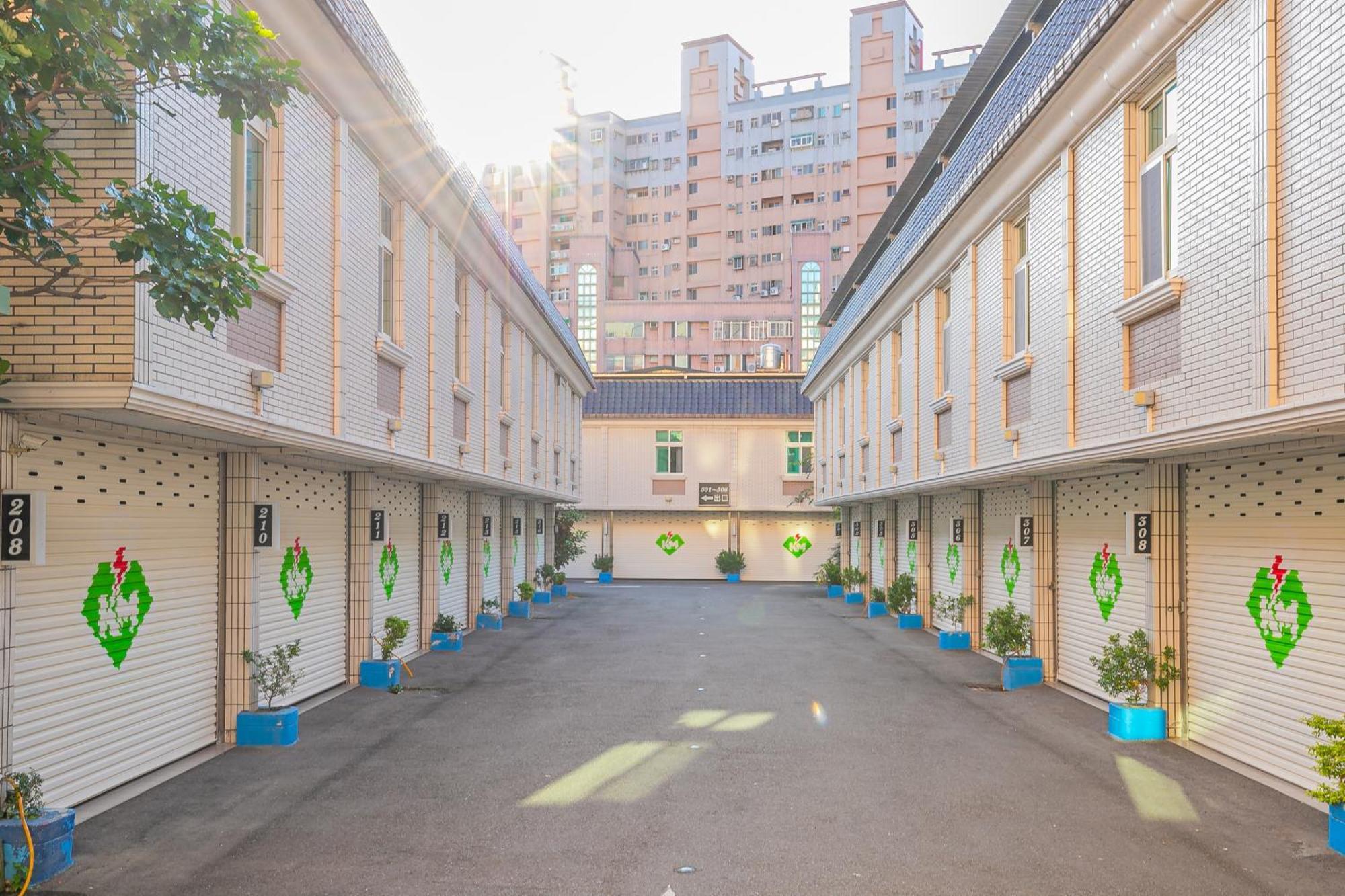 King Motel王者 桃園市旅館177號 Exteriör bild