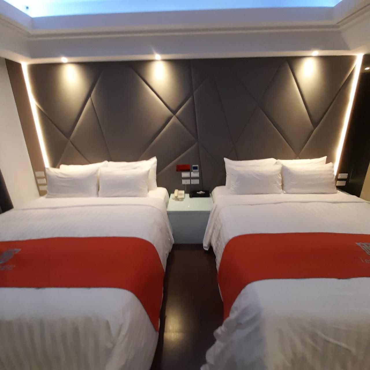 King Motel王者 桃園市旅館177號 Exteriör bild