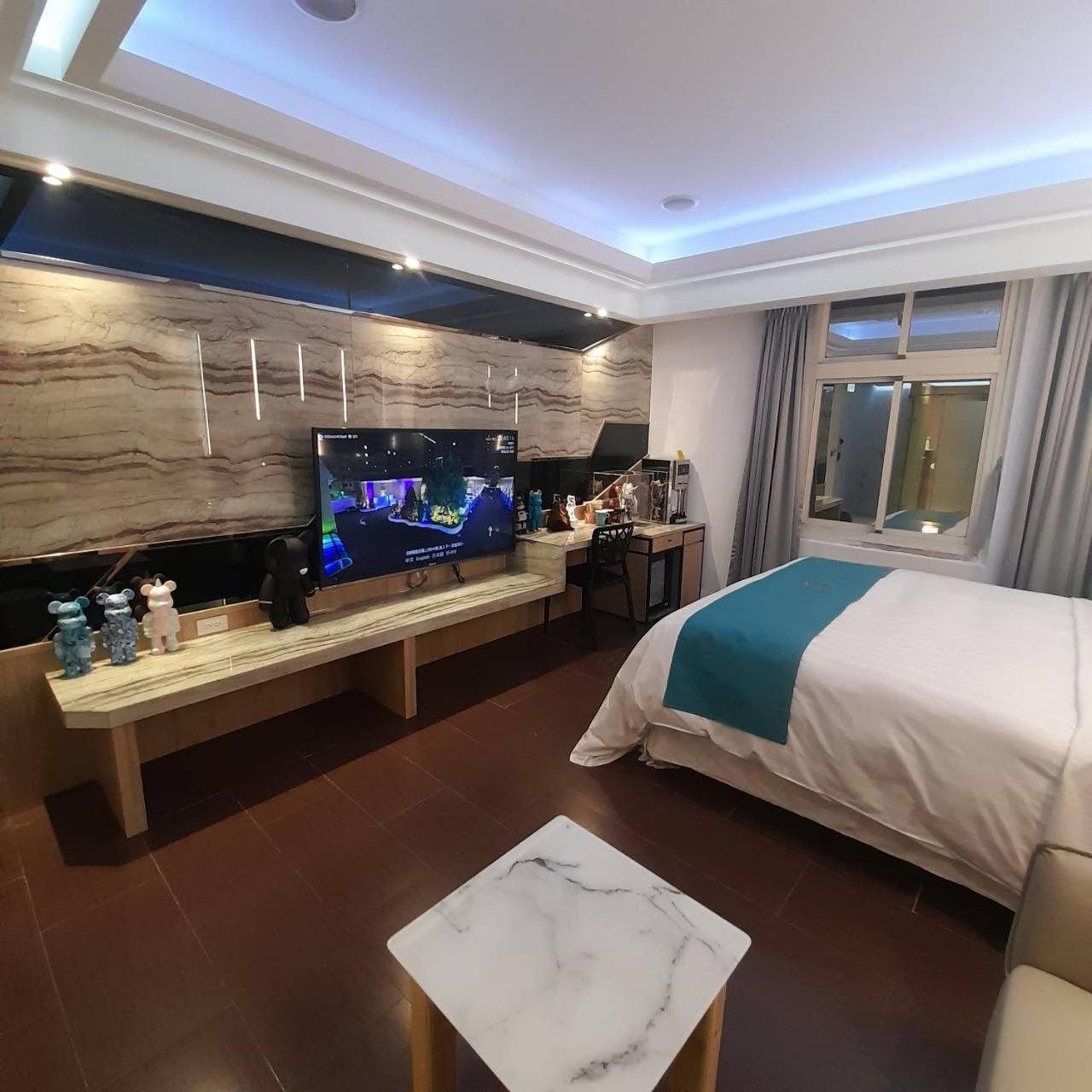 King Motel王者 桃園市旅館177號 Exteriör bild