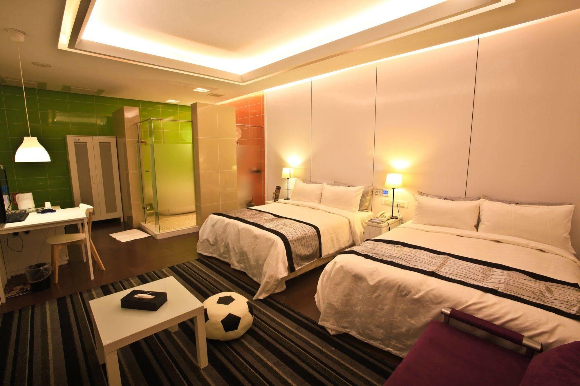 King Motel王者 桃園市旅館177號 Exteriör bild